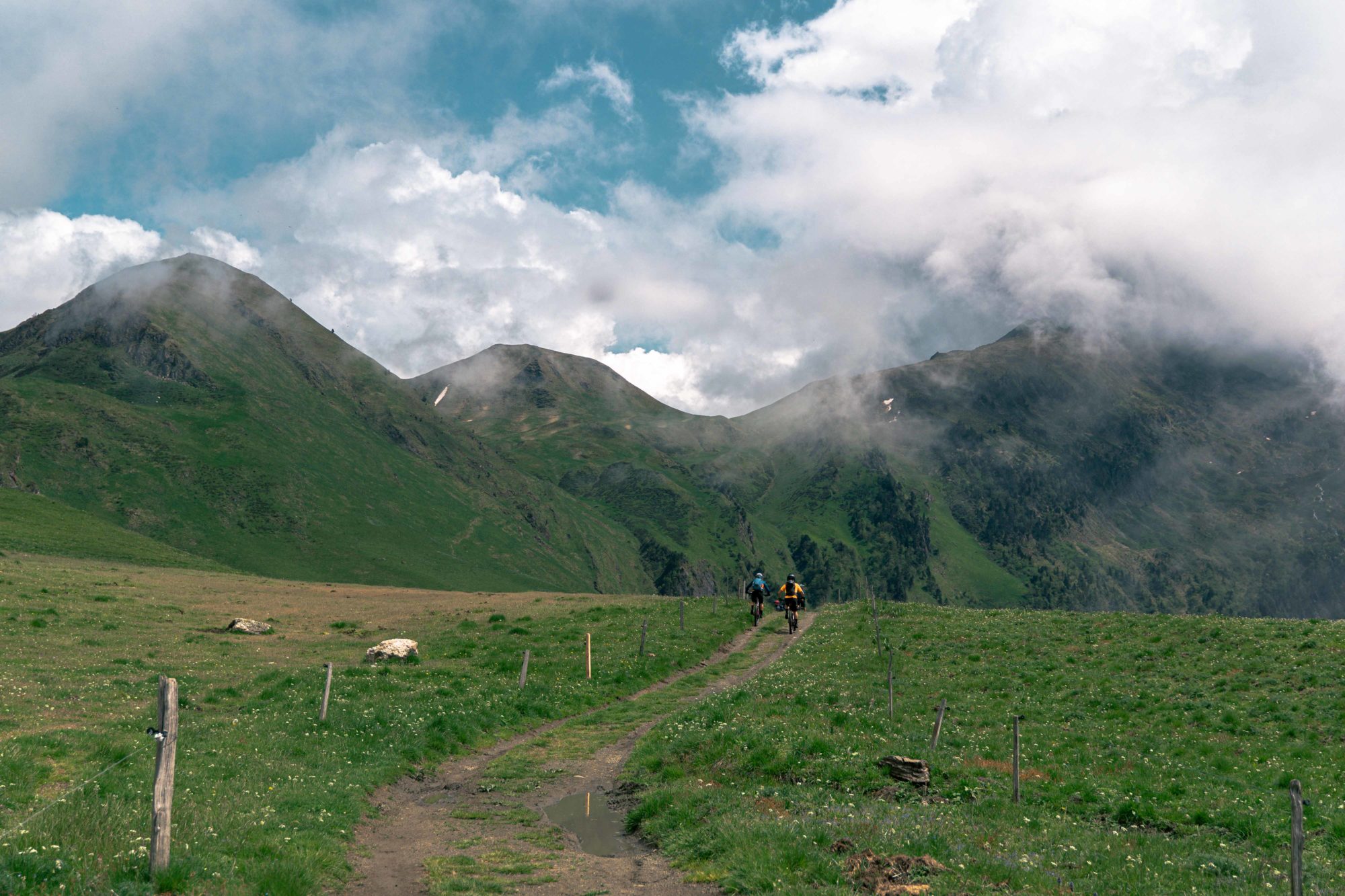 ApperStudio_cyclotourism_agency_val_daran_15